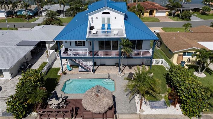 Image No.72-5 Bed Property for sale