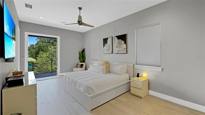 Image No.33-5 Bed Property for sale