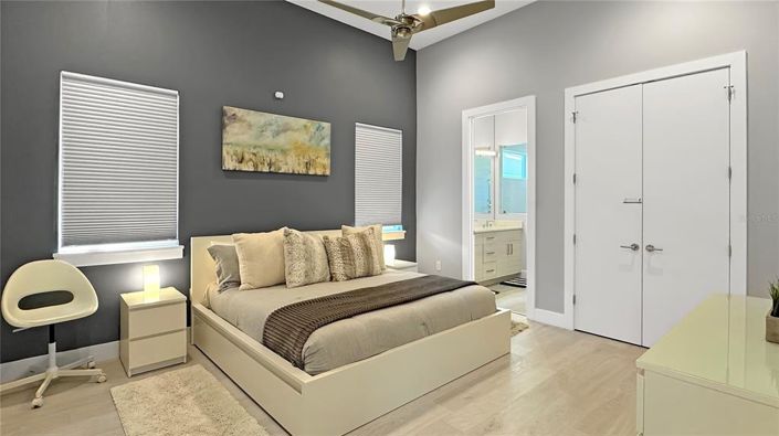 Image No.44-5 Bed Property for sale