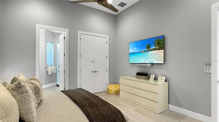 Image No.45-5 Bed Property for sale