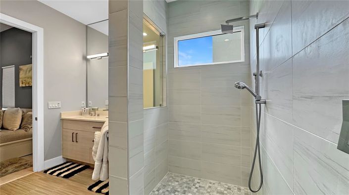 Image No.47-5 Bed Property for sale