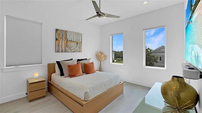 Image No.50-5 Bed Property for sale