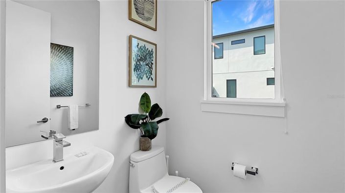 Image No.55-5 Bed Property for sale