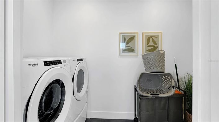 Image No.60-5 Bed Property for sale