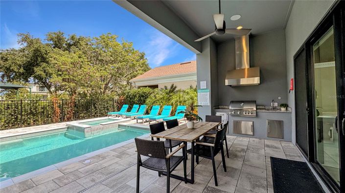 Image No.8-5 Bed Property for sale