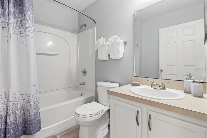 Image No.21-3 Bed Property for sale