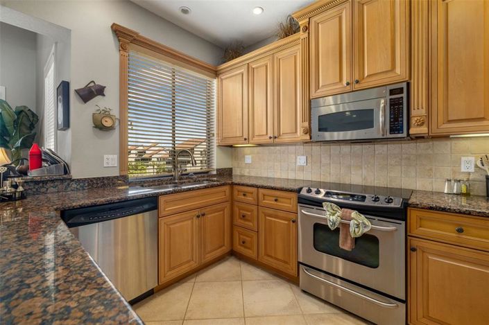 Image No.27-2 Bed Property for sale