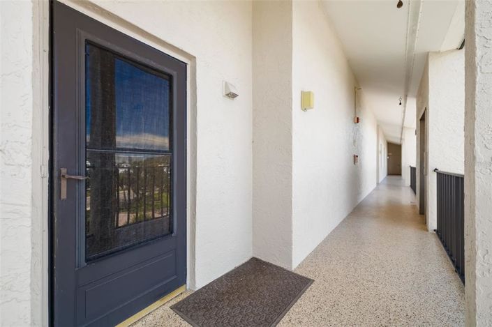 Image No.9-2 Bed Property for sale