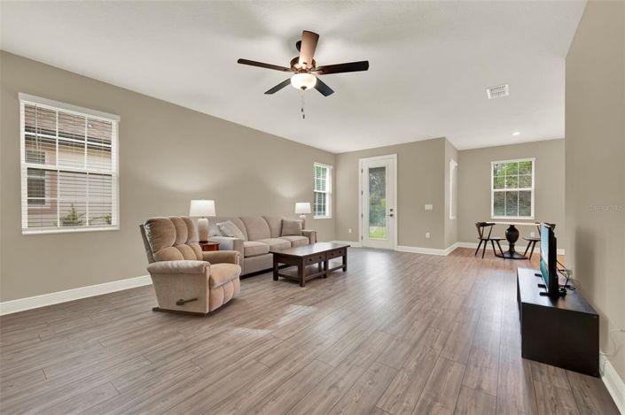 Image No.6-Propriété de 3 chambres à vendre à Kissimmee