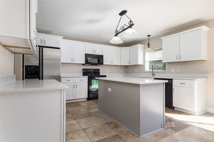 Image No.14-4 Bed Property for sale