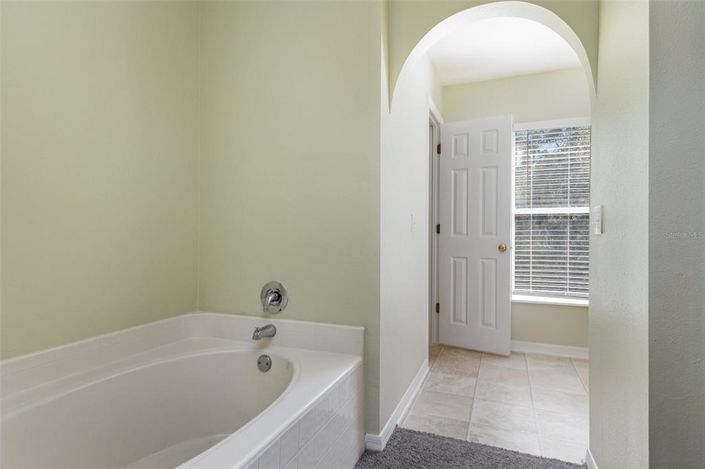 Image No.25-4 Bed Property for sale