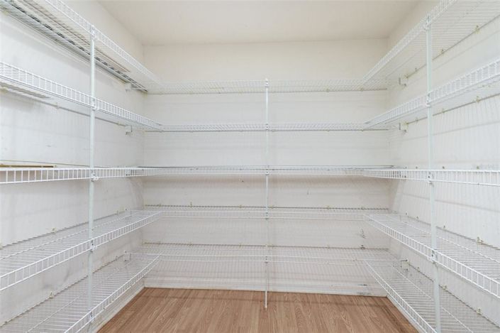 Image No.28-4 Bed Property for sale