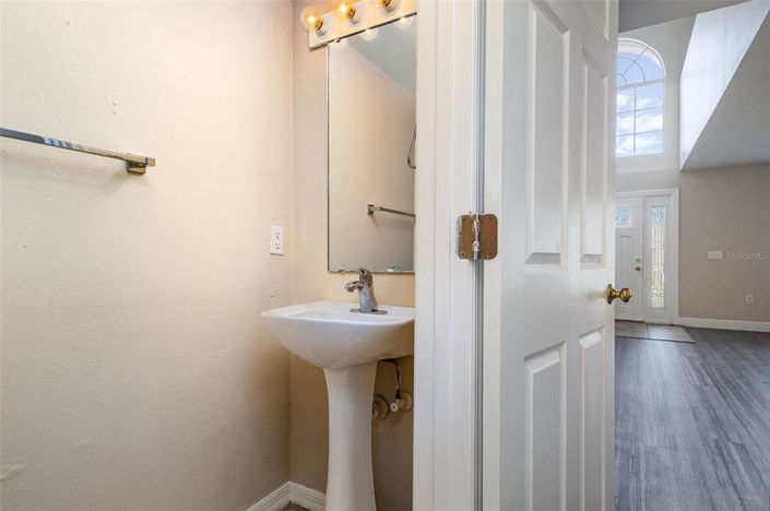 Image No.4-4 Bed Property for sale