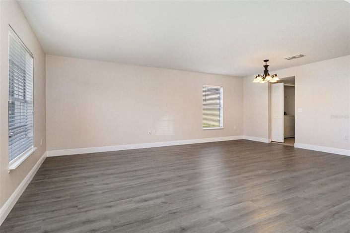 Image No.9-4 Bed Property for sale