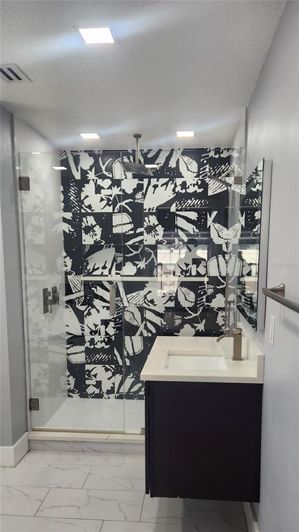 Image No.12-3 Bed Property for sale