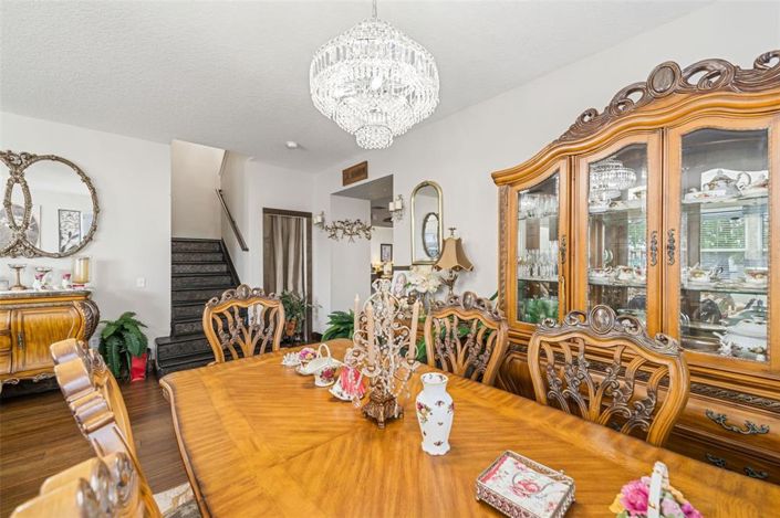 Image No.10-5 Bed Property for sale