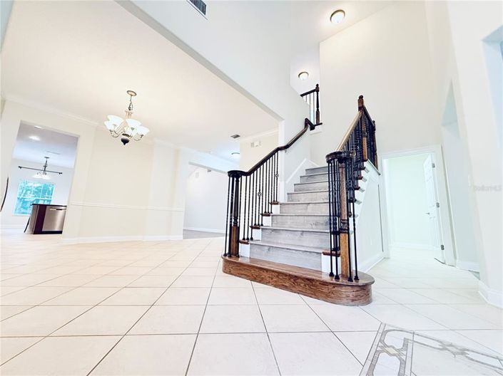 Image No.2-4 Bed Property for sale