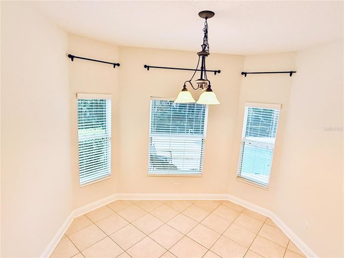 Image No.33-4 Bed Property for sale