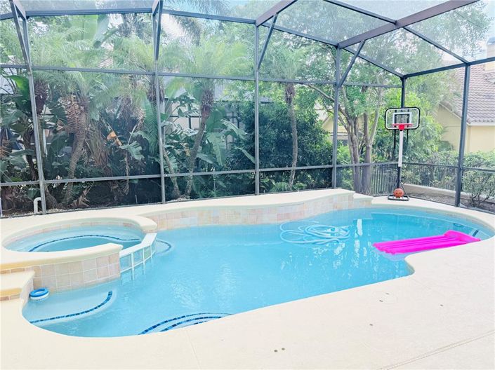 Image No.4-4 Bed Property for sale