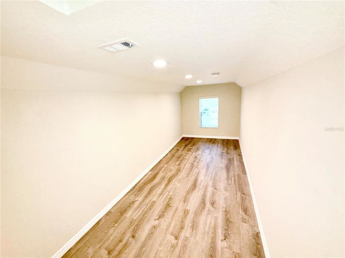 Image No.63-4 Bed Property for sale