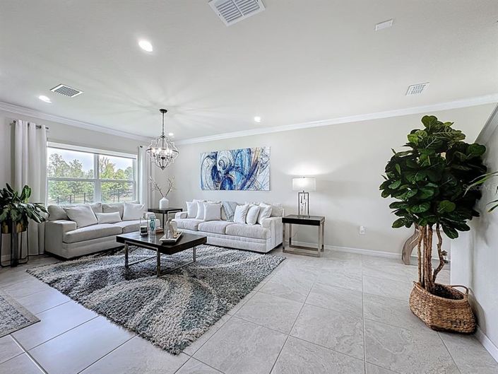 Image No.10-3 Bed Property for sale