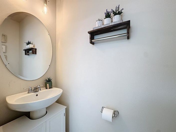 Image No.18-3 Bed Property for sale