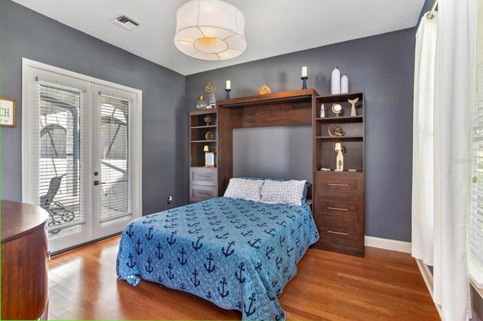 Image No.28-6 Bed Property for sale