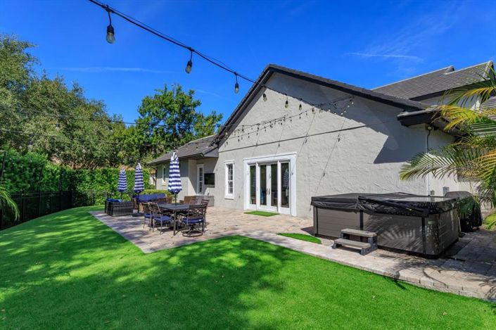 Image No.48-6 Bed Property for sale