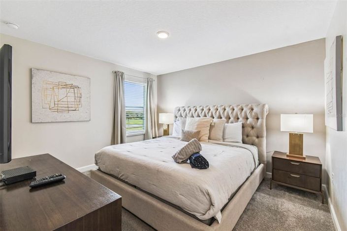 Image No.38-9 Bed Property for sale