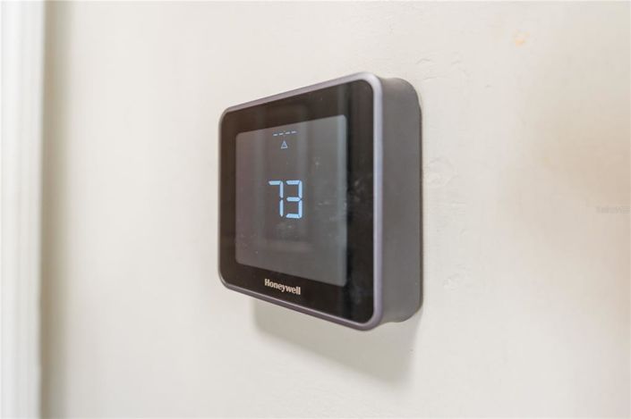 Image No.10-3 Bed Property for sale