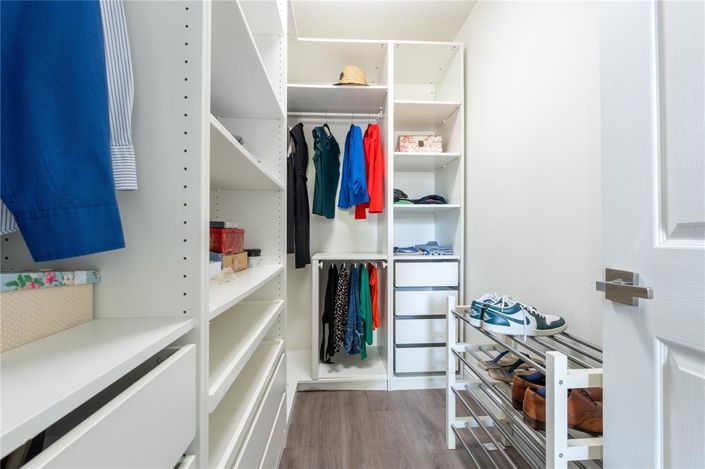 Image No.25-3 Bed Property for sale