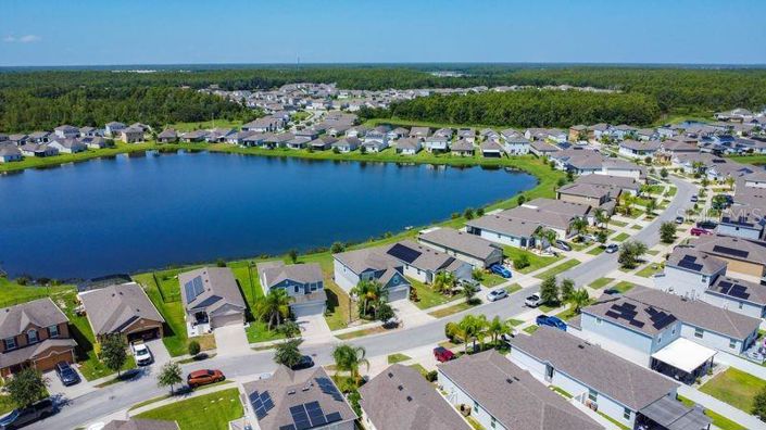 Image No.4-Propriété de 4 chambres à vendre à Kissimmee