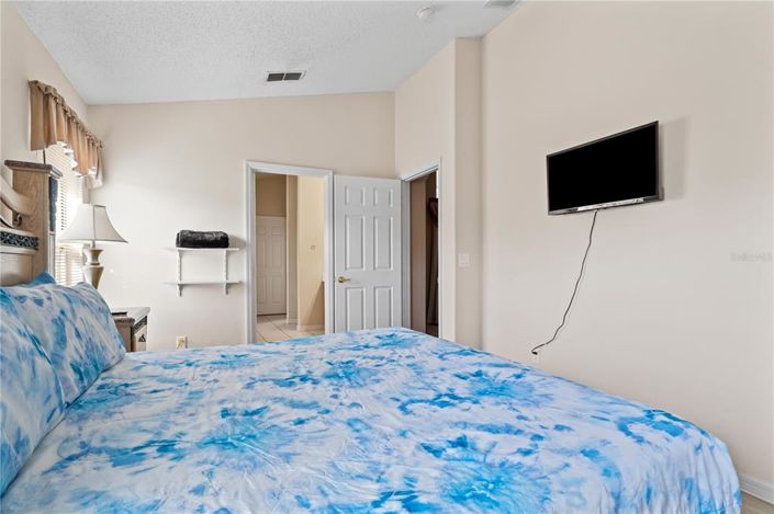 Image No.18-5 Bed Property for sale