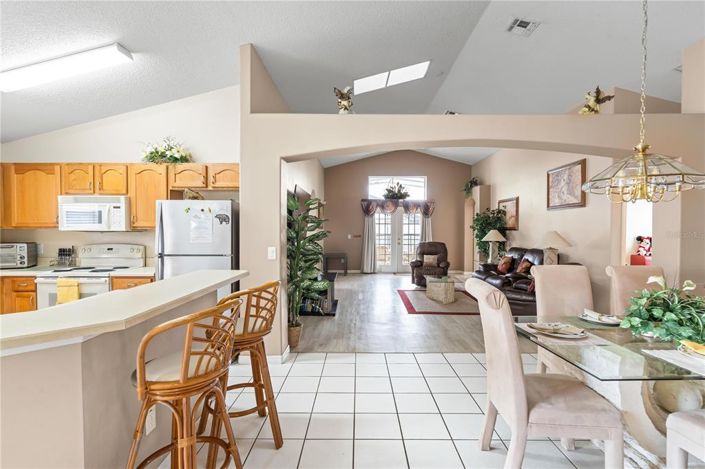 Image No.6-5 Bed Property for sale