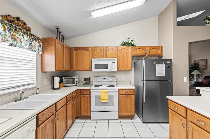 Image No.9-5 Bed Property for sale