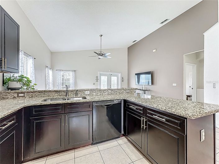 Image No.14-5 Bed Property for sale