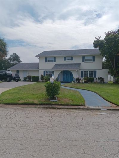 Image No.1-6 Bed Property for sale