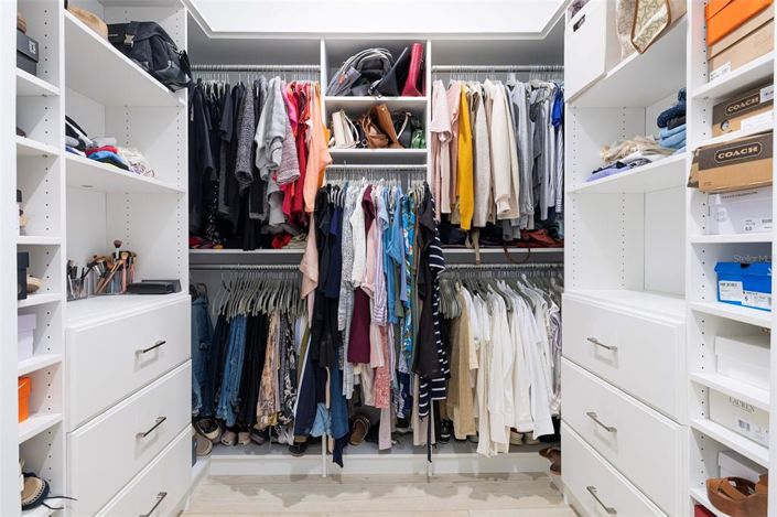 Image No.40-4 Bed Property for sale