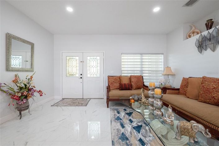 Image No.5-3 Bed Property for sale