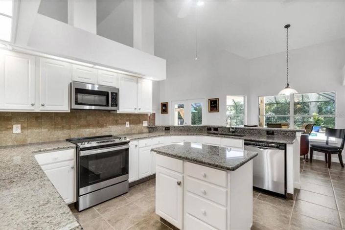 Image No.4-Propriété de 3 chambres à vendre à Orlando