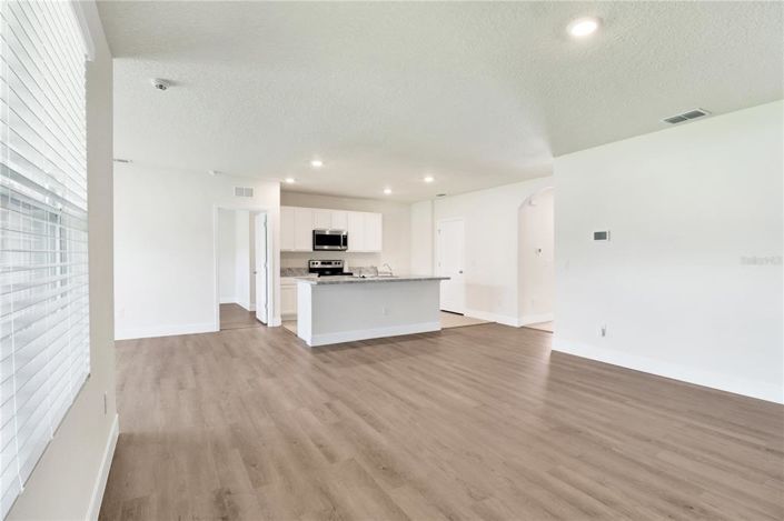 Image No.13-3 Bed Property for sale