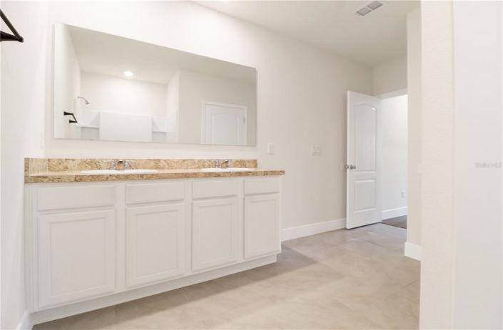 Image No.21-3 Bed Property for sale