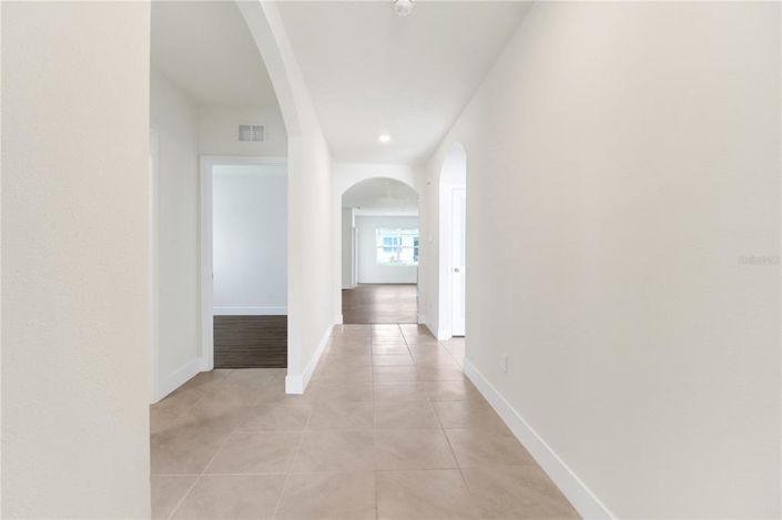 Image No.5-3 Bed Property for sale