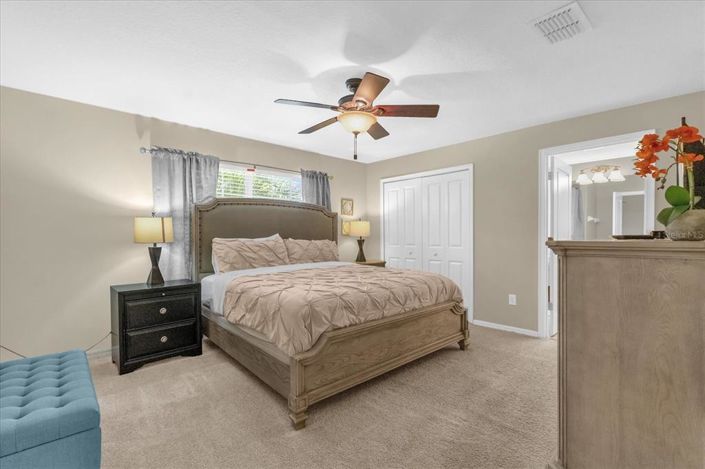 Image No.21-4 Bed Townhouse for sale