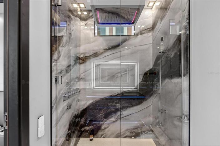 Image No.32-Propriété de 5 chambres à vendre à Treasure Island