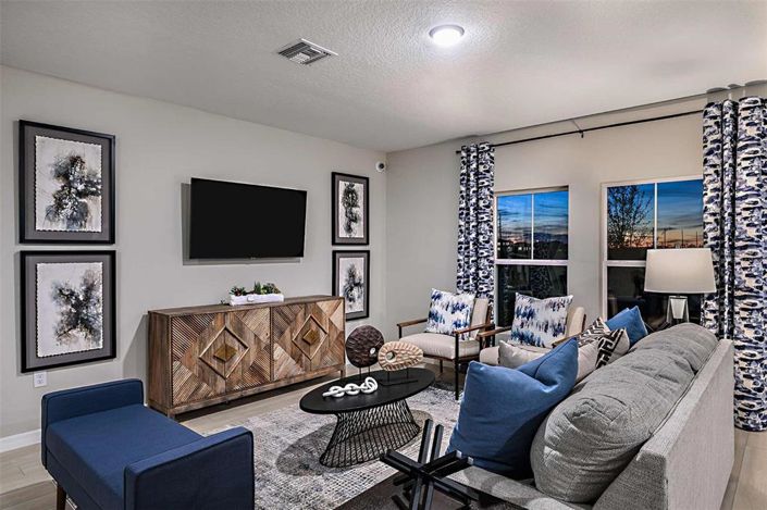 Image No.12-5 Bed Property for sale