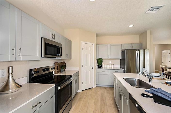 Image No.3-5 Bed Property for sale