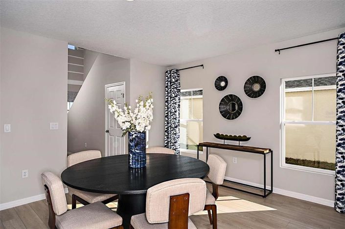 Image No.8-5 Bed Property for sale