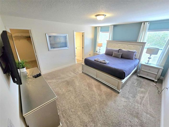 Image No.12-5 Bed Property for sale