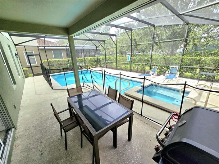 Image No.17-5 Bed Property for sale